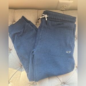 Blue size 6 Vineyard Vines boys sweatpants.